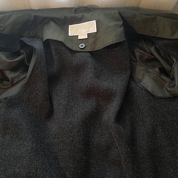 Michael Kors Trench Coat w/Removable Liner Size M - Picture 5 of 8